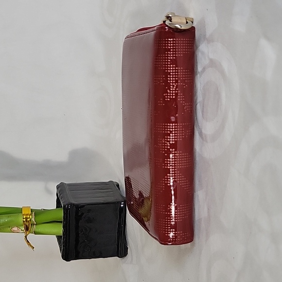 Michael Kors Mini Wallet - Picture 5 of 16